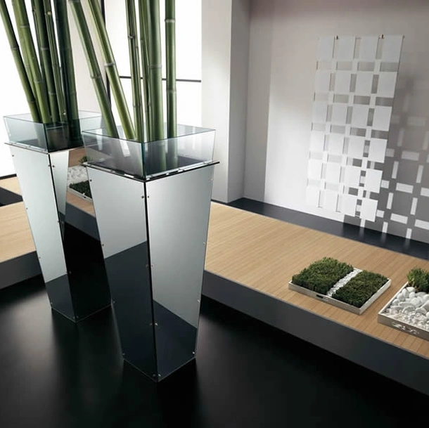 Vaso freestanding con pannelli intercambiabili Amon di Tonelli