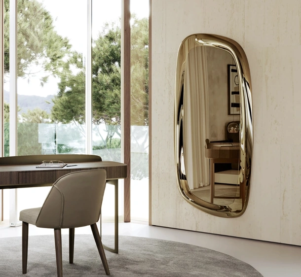 Specchio Astrum con cornice in vetro di Eforma