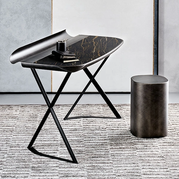 Scrittoio Cocoon Keramik con base in acciaio e piano in ceramica di Cattelan Italia