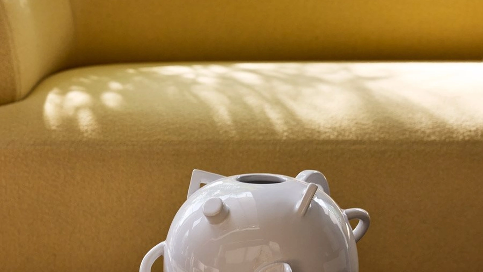 Vaso in ceramica Dealbata 9551 di Zanotta
