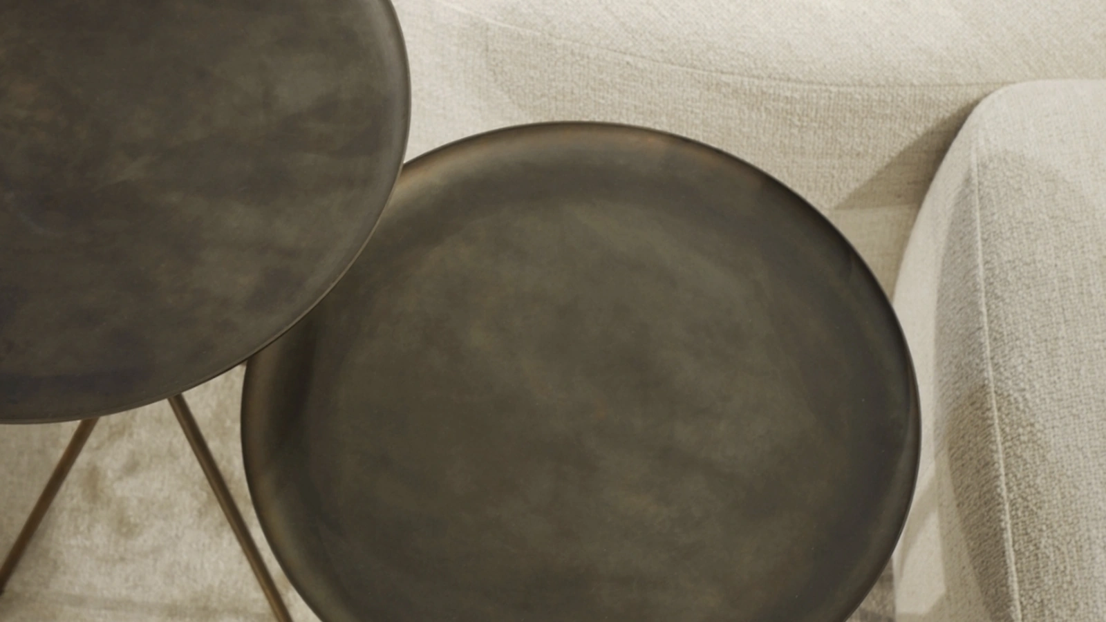 Tavolino in ottone Him&Her di Vibieffe