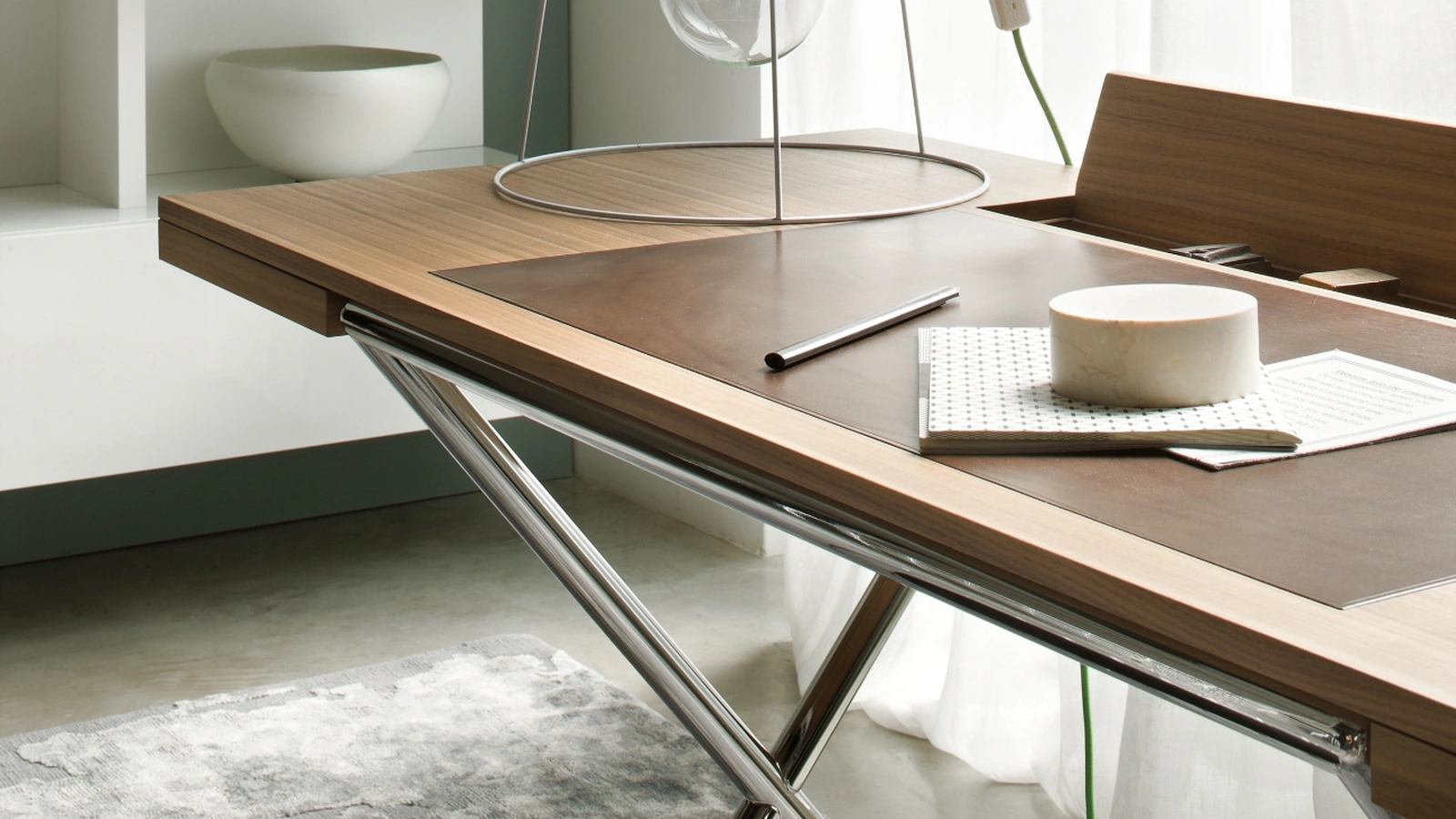 Scrittoio in legno Novelist di Lema