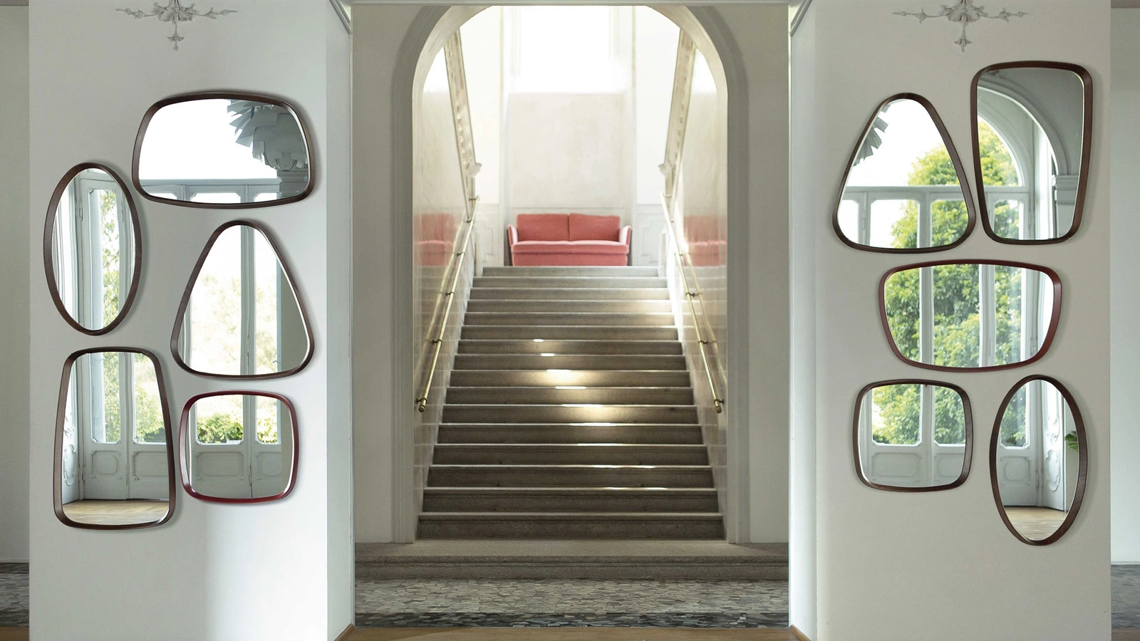 Specchi con cornice in noce Mix di Porada
