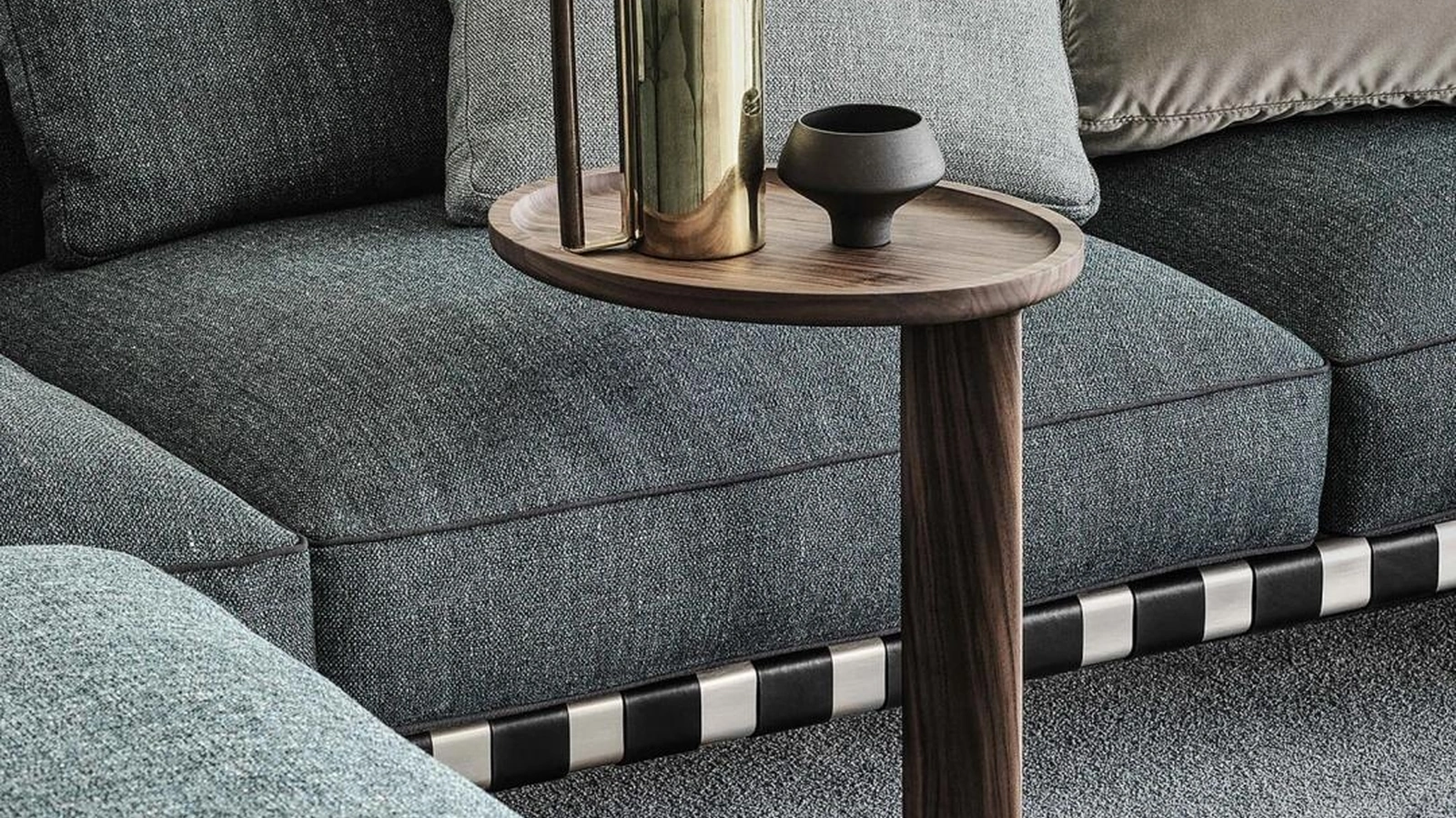 Tavolino moderno in legno massello Oliver di Flexform