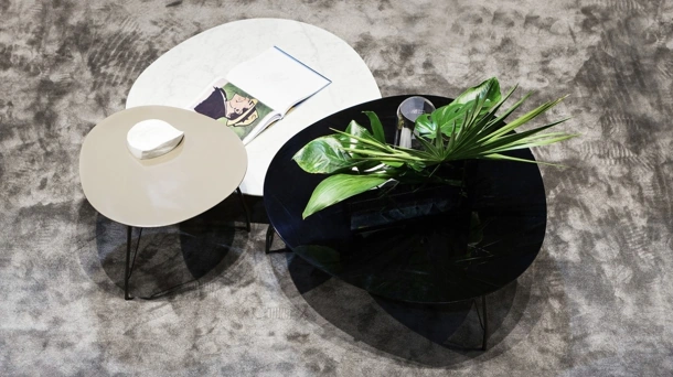 Tavolino Pop con top in marmo di Vibieffe