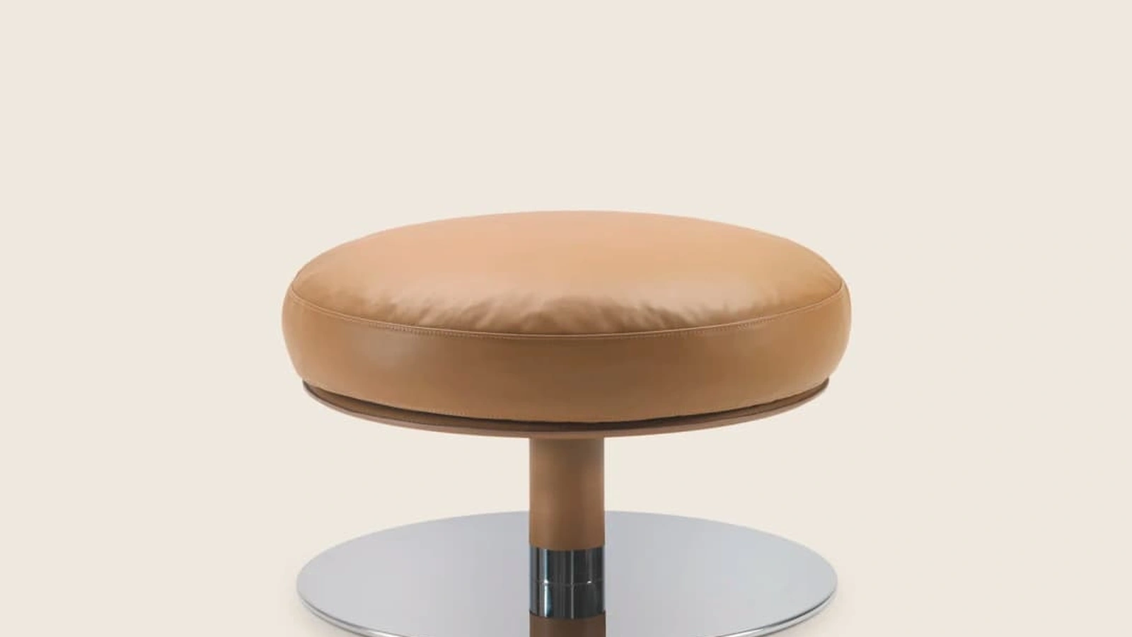 Pouf in pelle Eri di Flexform