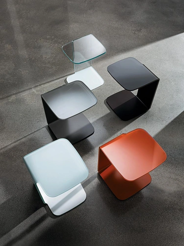 Tavolino Shell in vetro curvo laccato o trasparente di Sovet