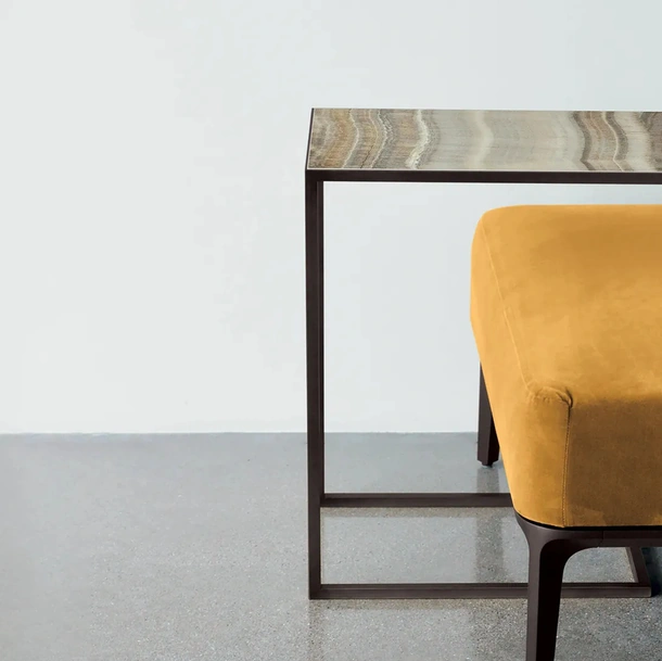Tavolino Quadro Sofa con top in ceramica e struttura in metallo di Sovet