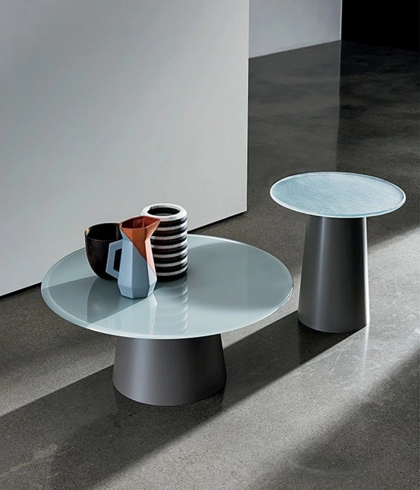 Tavolino rotondo Totem con top in vetro e base in metallo di Sovet