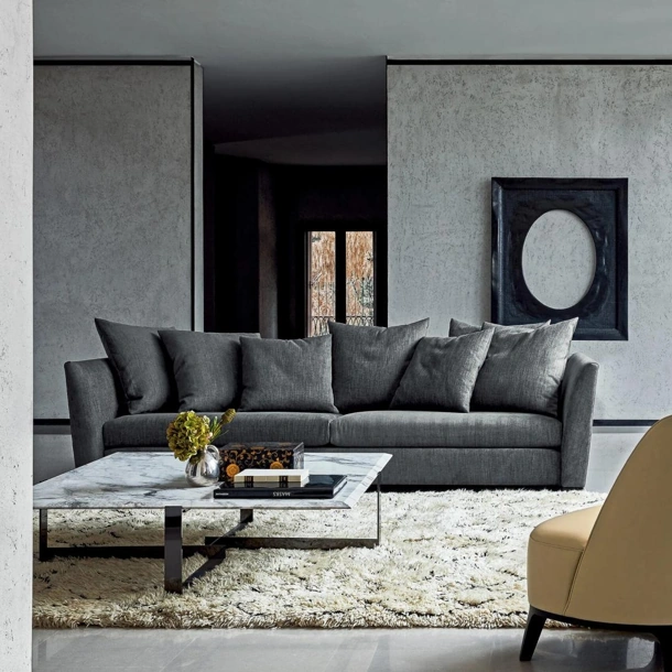 Tavolino Jacques in marmo con base in metallo di Flexform