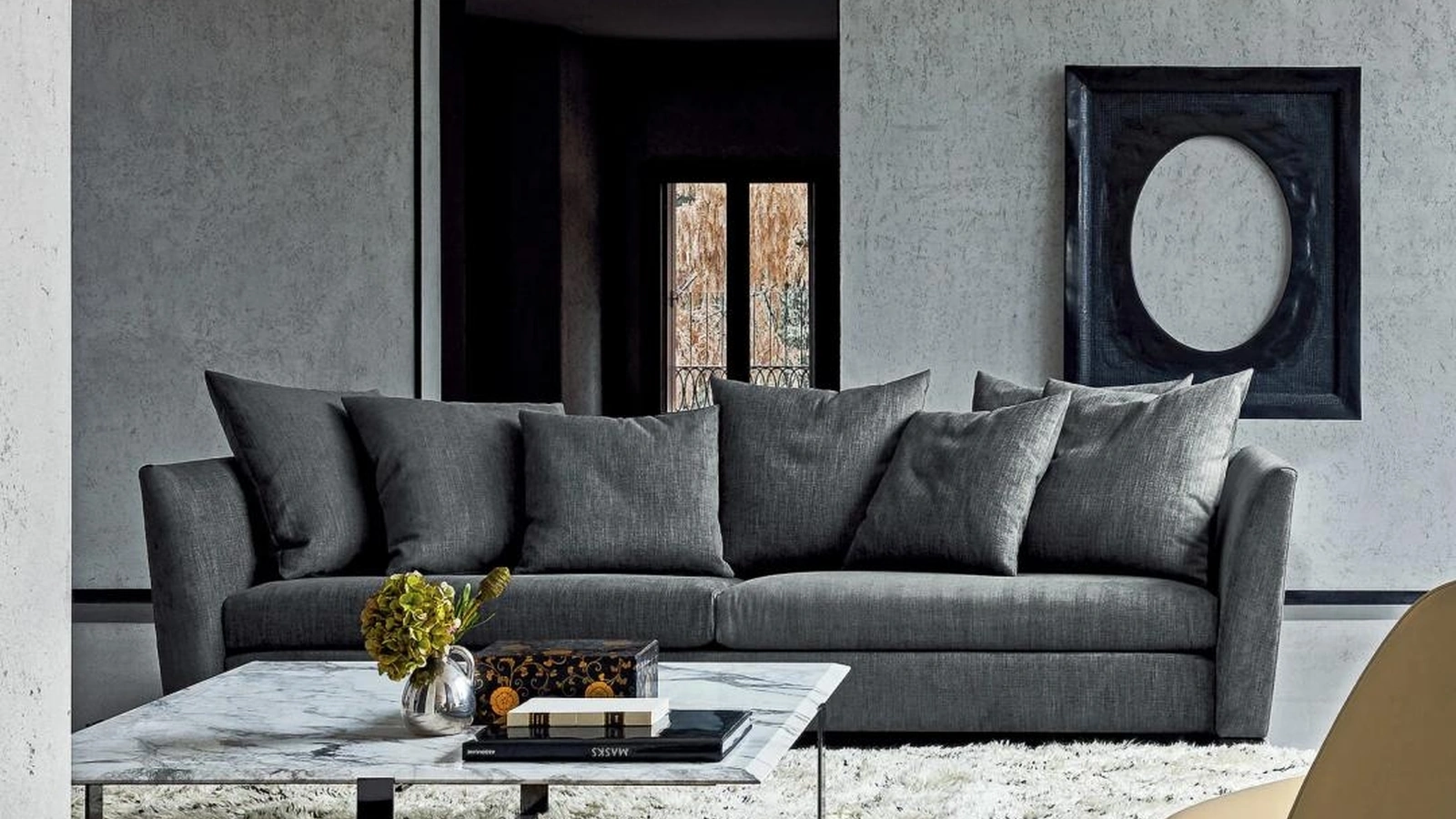Tavolino Jacques in marmo con base in metallo di Flexform