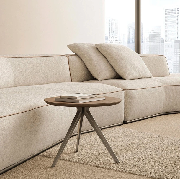 Tavolino rotondo in legno con base in metallo Zefiro di Flexform