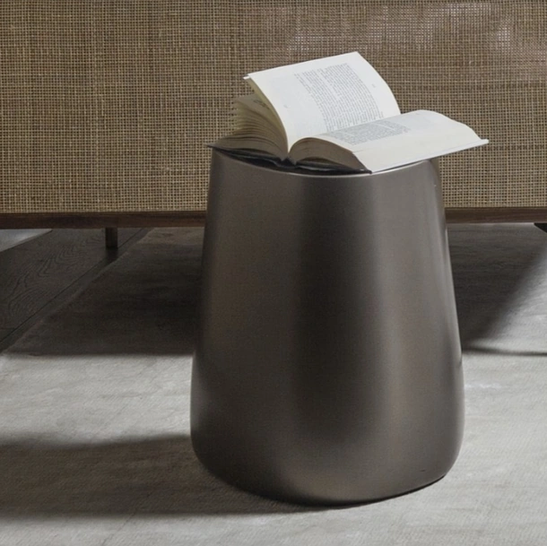 Tavolino in poliuretano bronzo Pico di Vibieffe