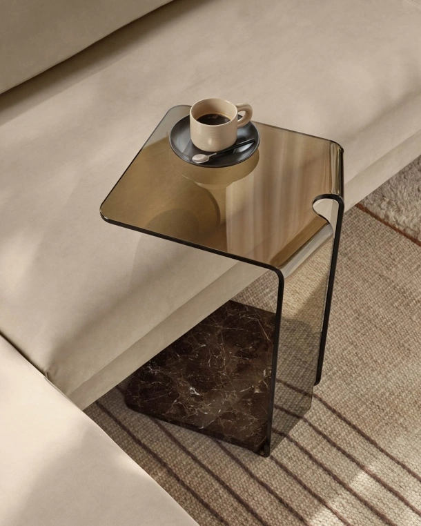 Tavolino in vetro con base in marmo York di Fiam