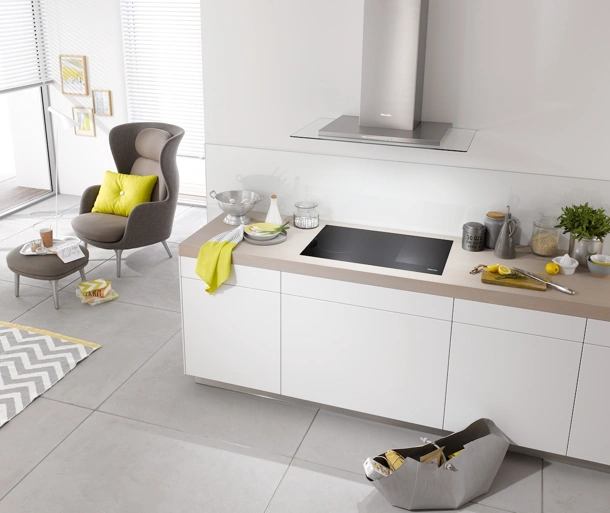 Cappa Aspirante DA 5798 W Next Step a parete con illuminazione Led di Miele