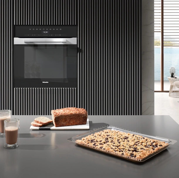 Forno H 7464 BP con sonda termometrica ed illuminazione Led di Miele