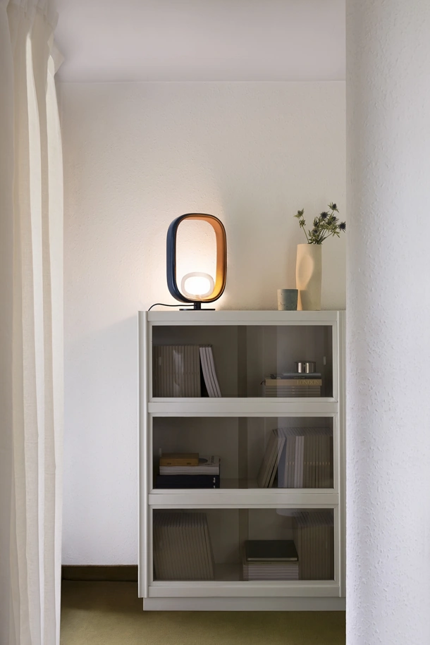 Lampada da tavolo rivestita in pelle Filipa di Tooy