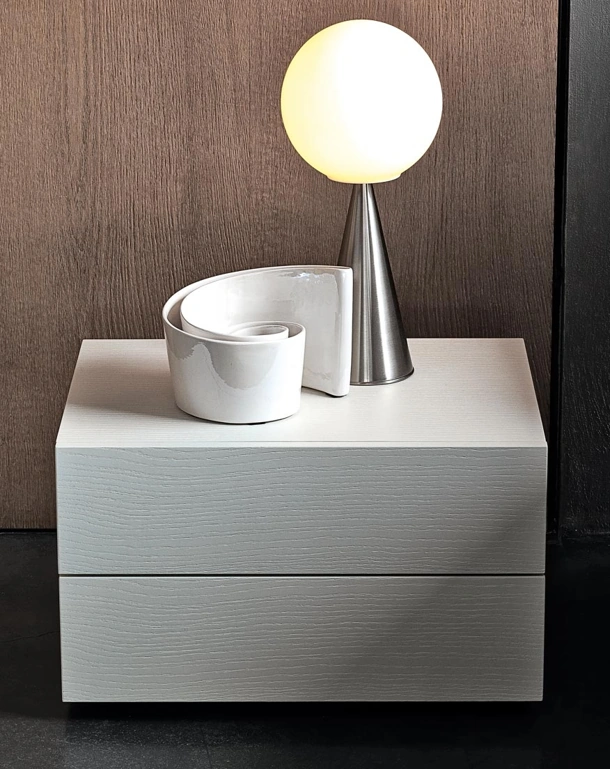 Comodino Cube in rovere laccato di Giellesse