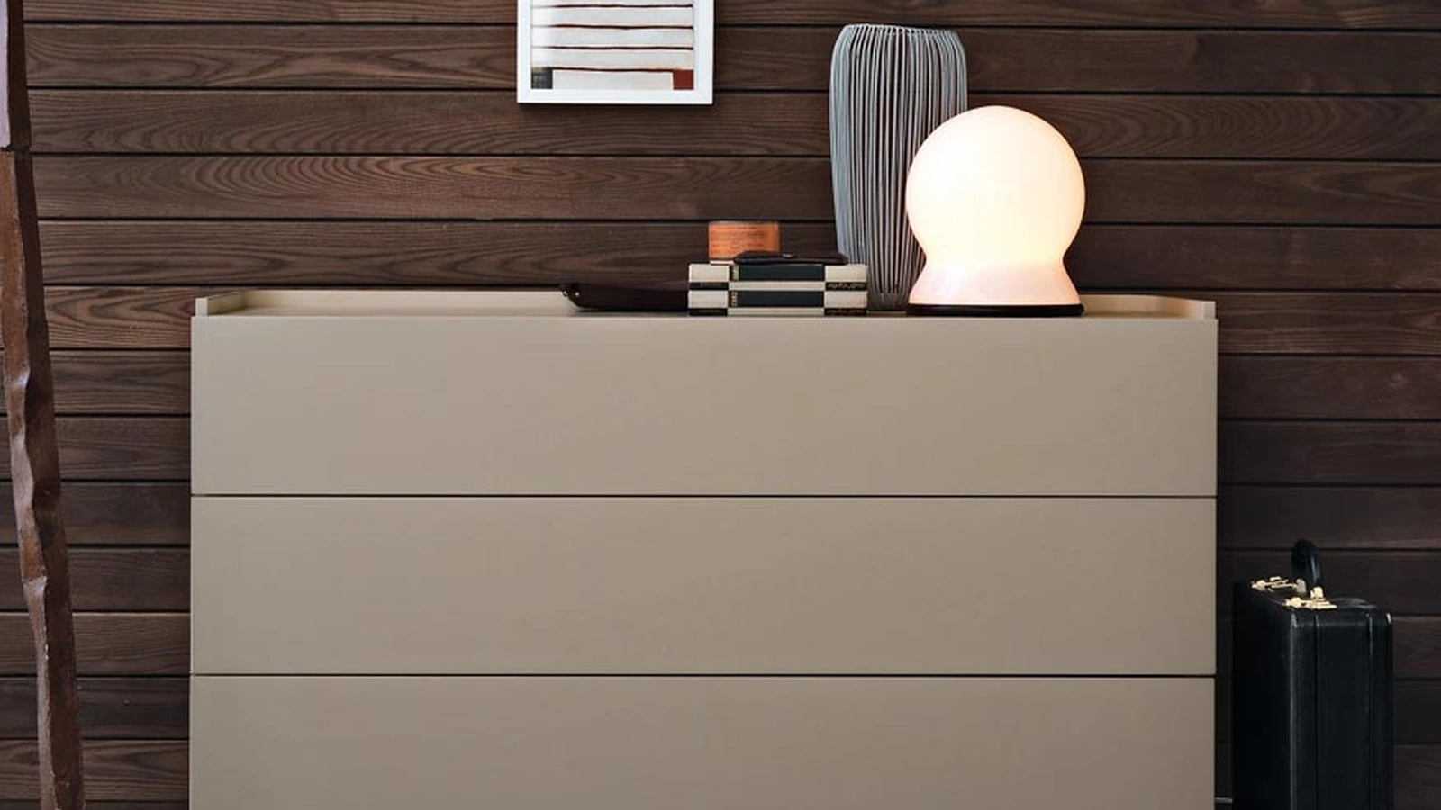 Comò Soft in legno laccato opaco di Giellesse