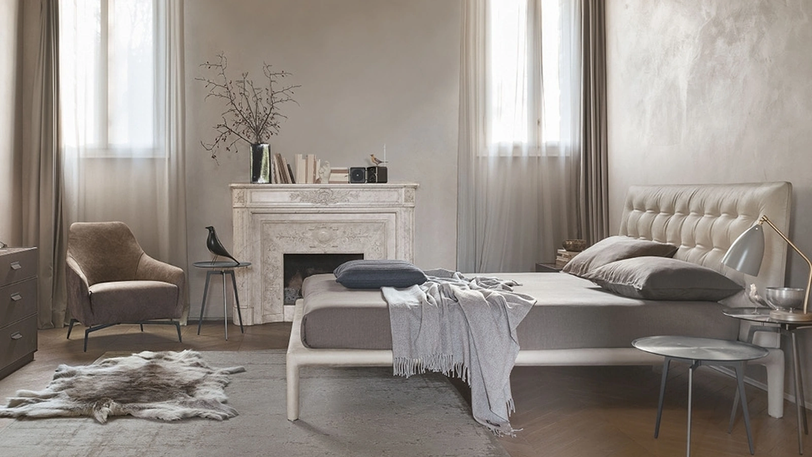 Letto in pelle con testiera trapuntata e imbottita Boheme di Alivar