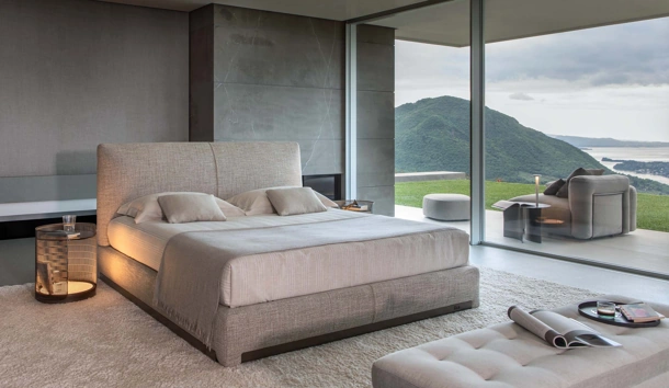 Letto matrimoniale AtelierM in tessuto imbottito di Flou