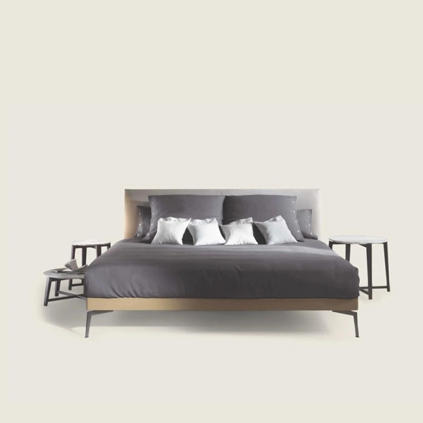 Letto Feel Good con testiera in tessuto di Flexform