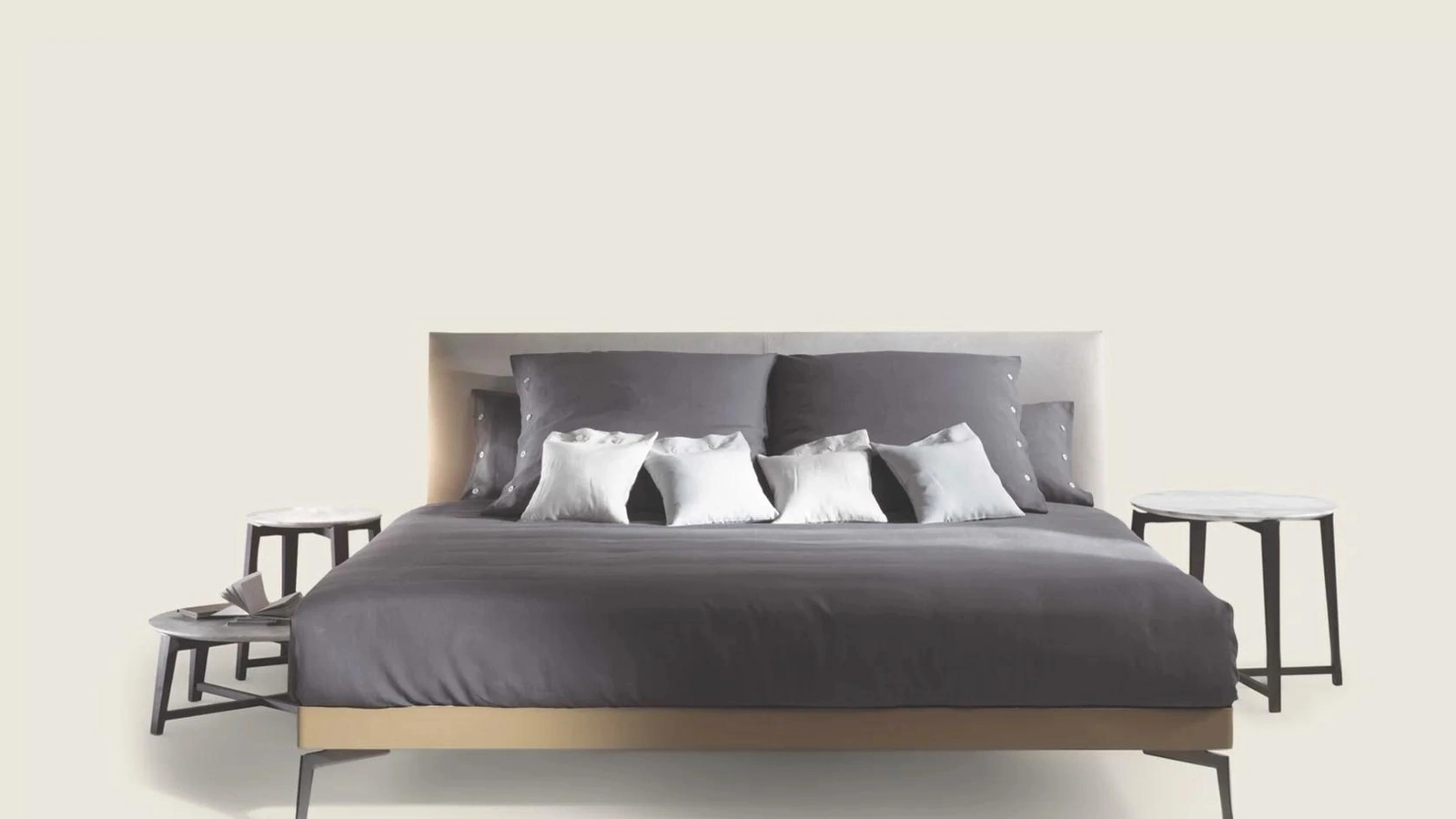 Letto Feel Good con testiera in tessuto di Flexform