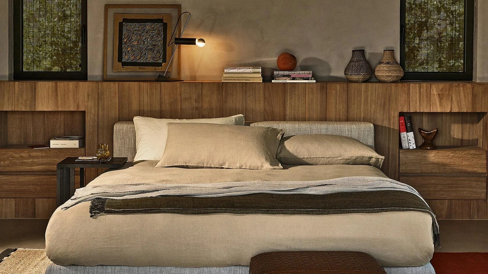 Letto matrimoniale in tessuto con box contenitore Groundpiece Slim di Flexform