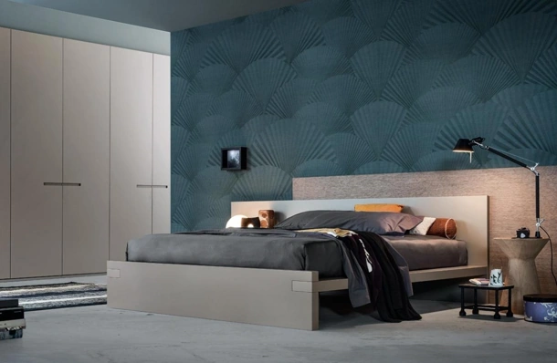 Letto dalle linee moderne in laccato opaco e legno Hug di Giellesse