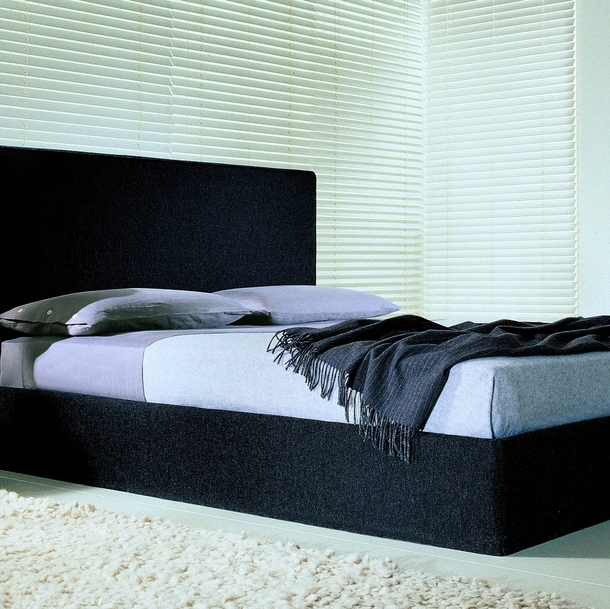 Letto matrimoniale in tessuto Semillon di Lema