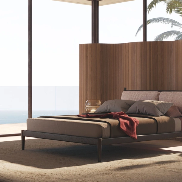 Letto in cuoio e legno Maddox di Lema