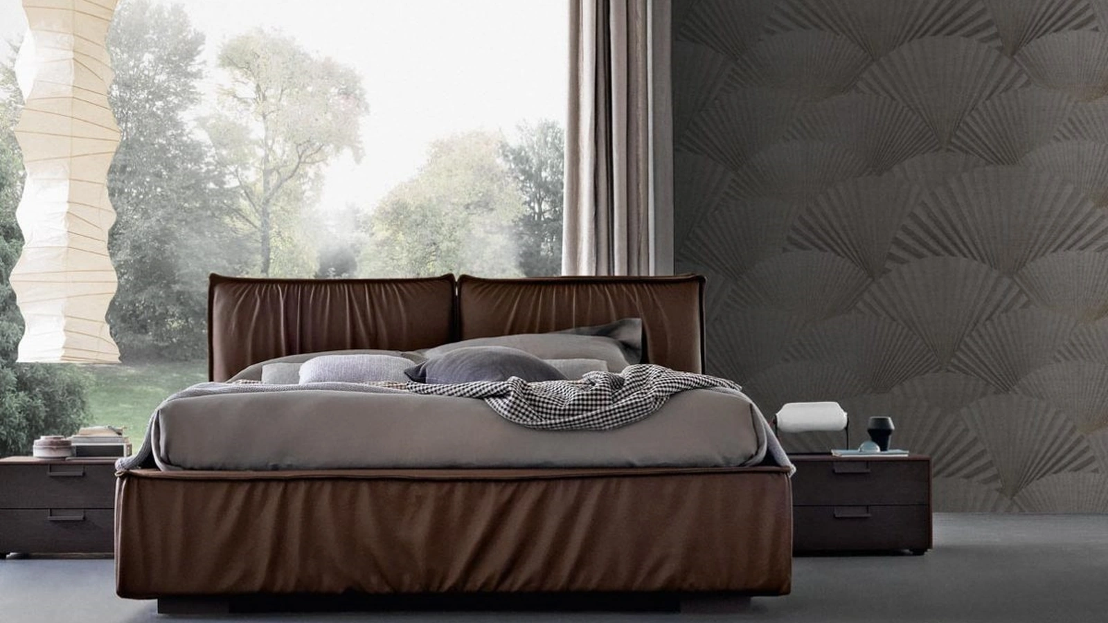 Letto con testiera Music rivestito in morbida pelle di Giellesse