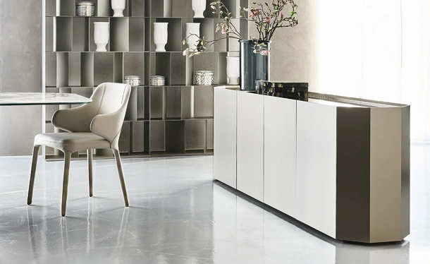 Madia Alta in legno laccato Chelsea di Cattelan Italia