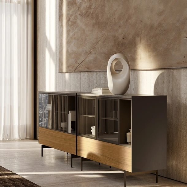 Madia LT40 in noce e vetro di Lema