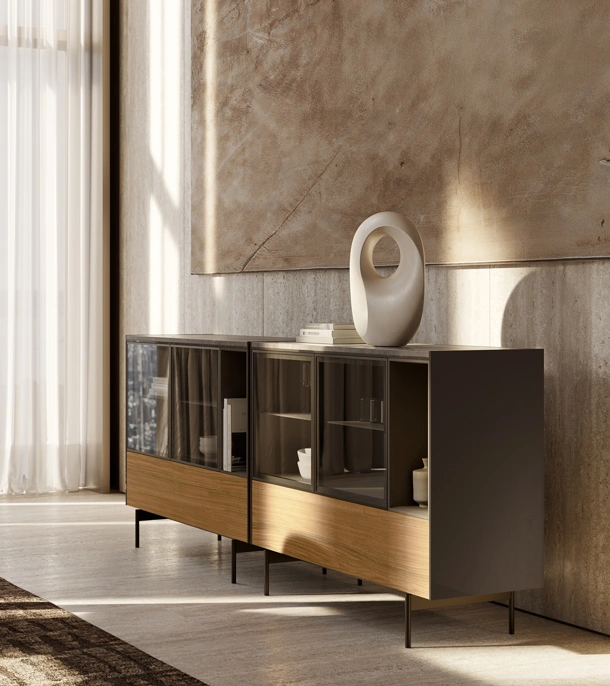Madia LT40 in noce e vetro di Lema