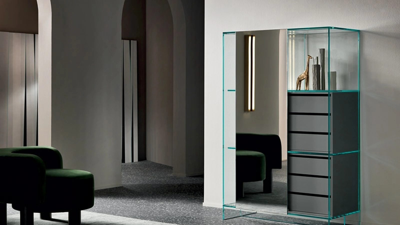 Madia in vetro a specchio e laccato Shoji Cabinet di Tonelli