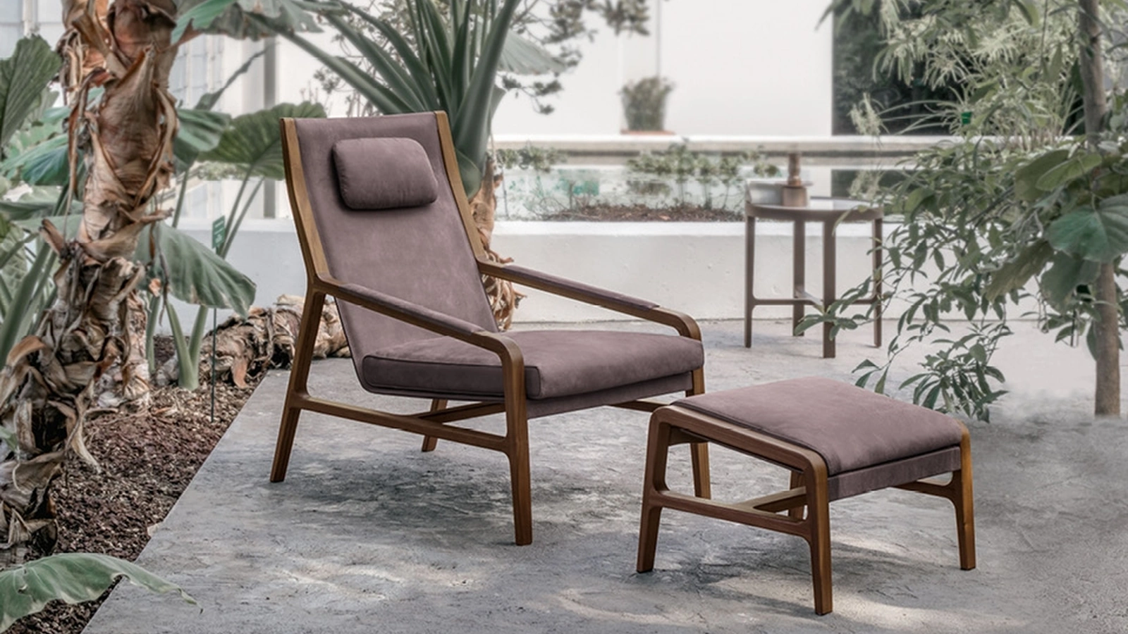 Poltroncina in pelle con struttura in Noce massello Margot Relax di Alivar