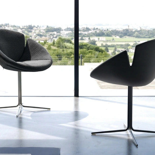 Poltroncina di design ispirata ad un fiore One Flo di Desirèe