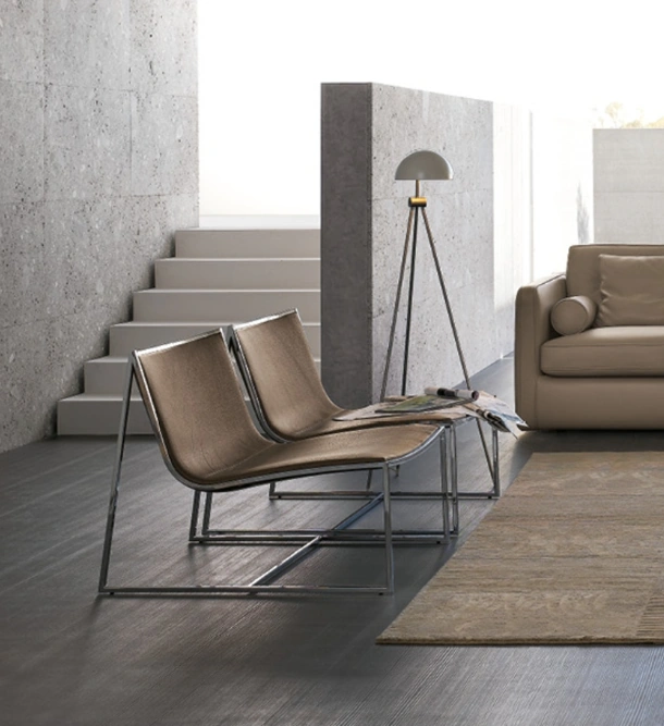 Poltroncina Samoa in pelle con struttura in acciaio di Alivar