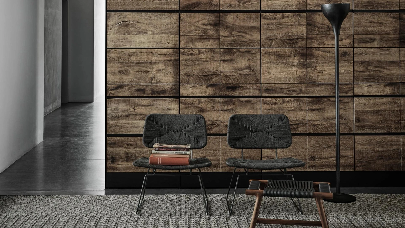 Poltroncina in metallo con schienale e seduta in cordoncino intrecciato Echoes di Flexform