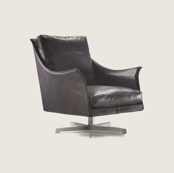 Poltrona in pelle Boss con base girevole in alluminio di Flexform