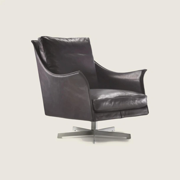 Poltrona in pelle Boss con base girevole in alluminio di Flexform