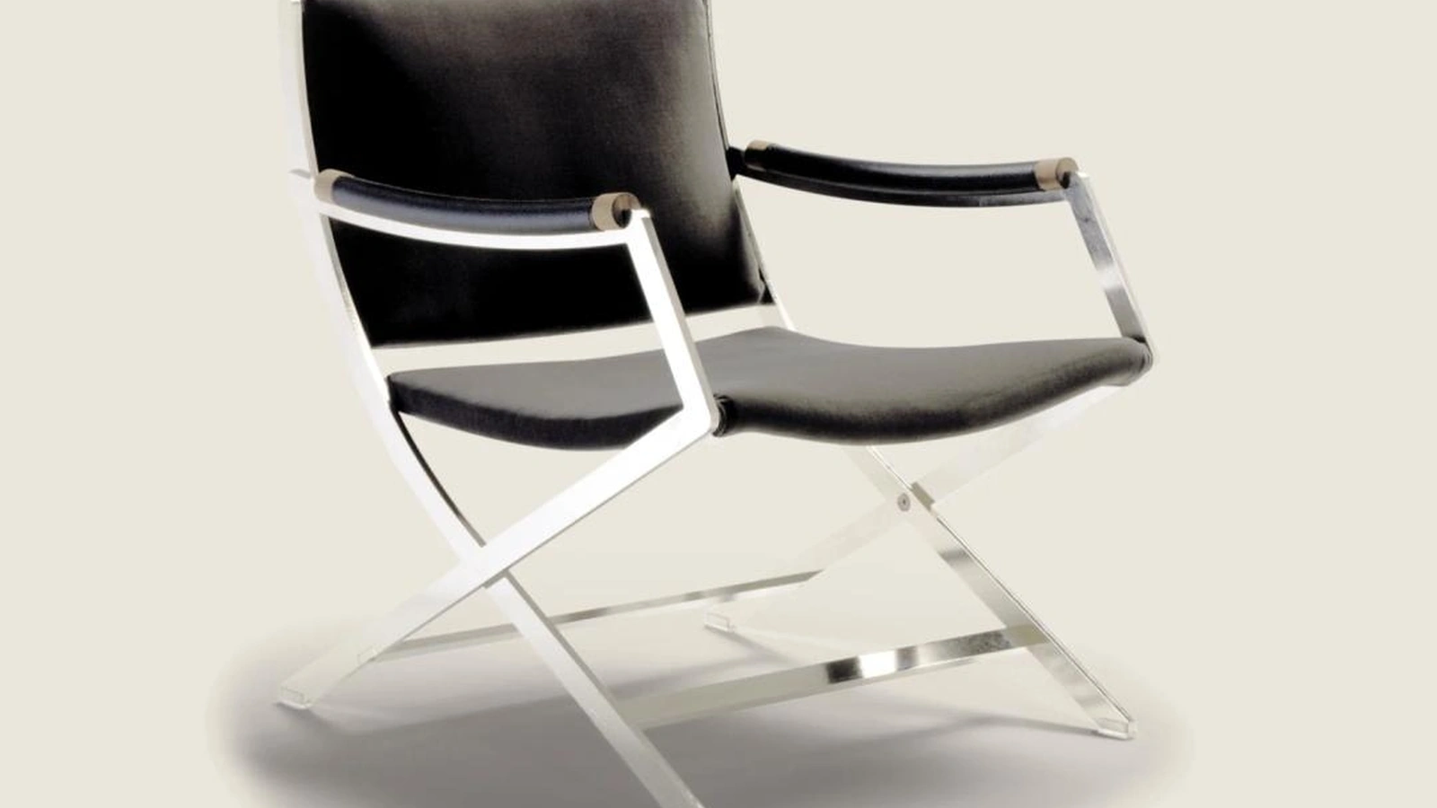 Poltroncina in tessuto e metallo Paul di Flexform