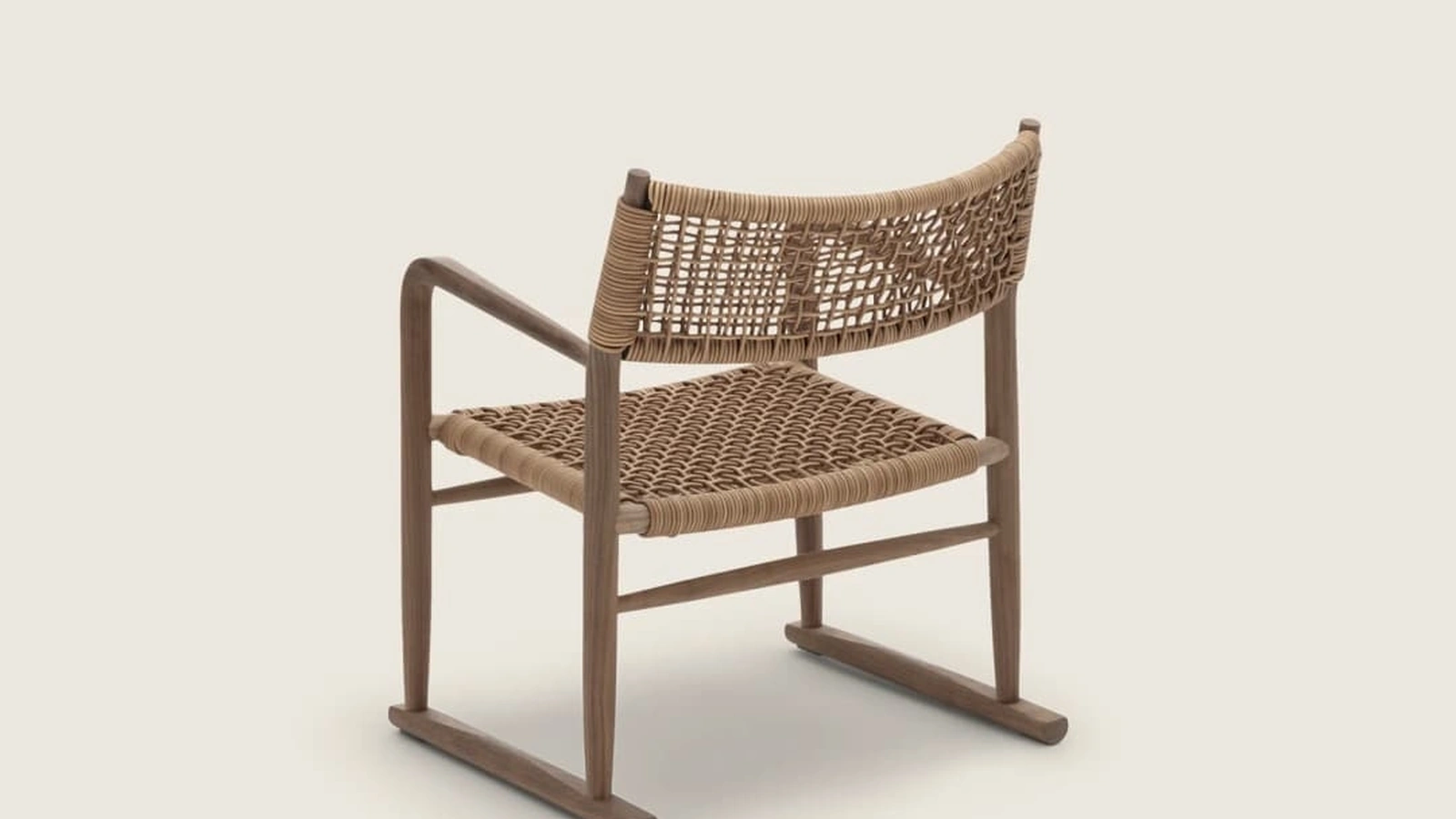 Poltroncina Kim SH Cord in legno e cuoio intrecciato di Flexform