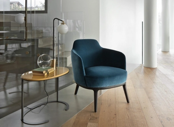 Poltroncina in tessuto Lucylle di Lema