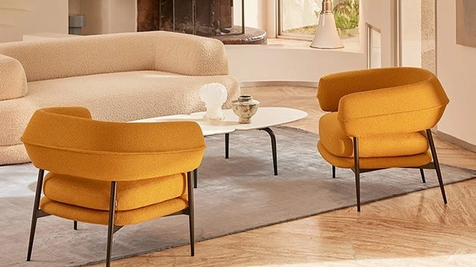 Poltroncina in tessuto imbottito Nena Lounge di Zanotta