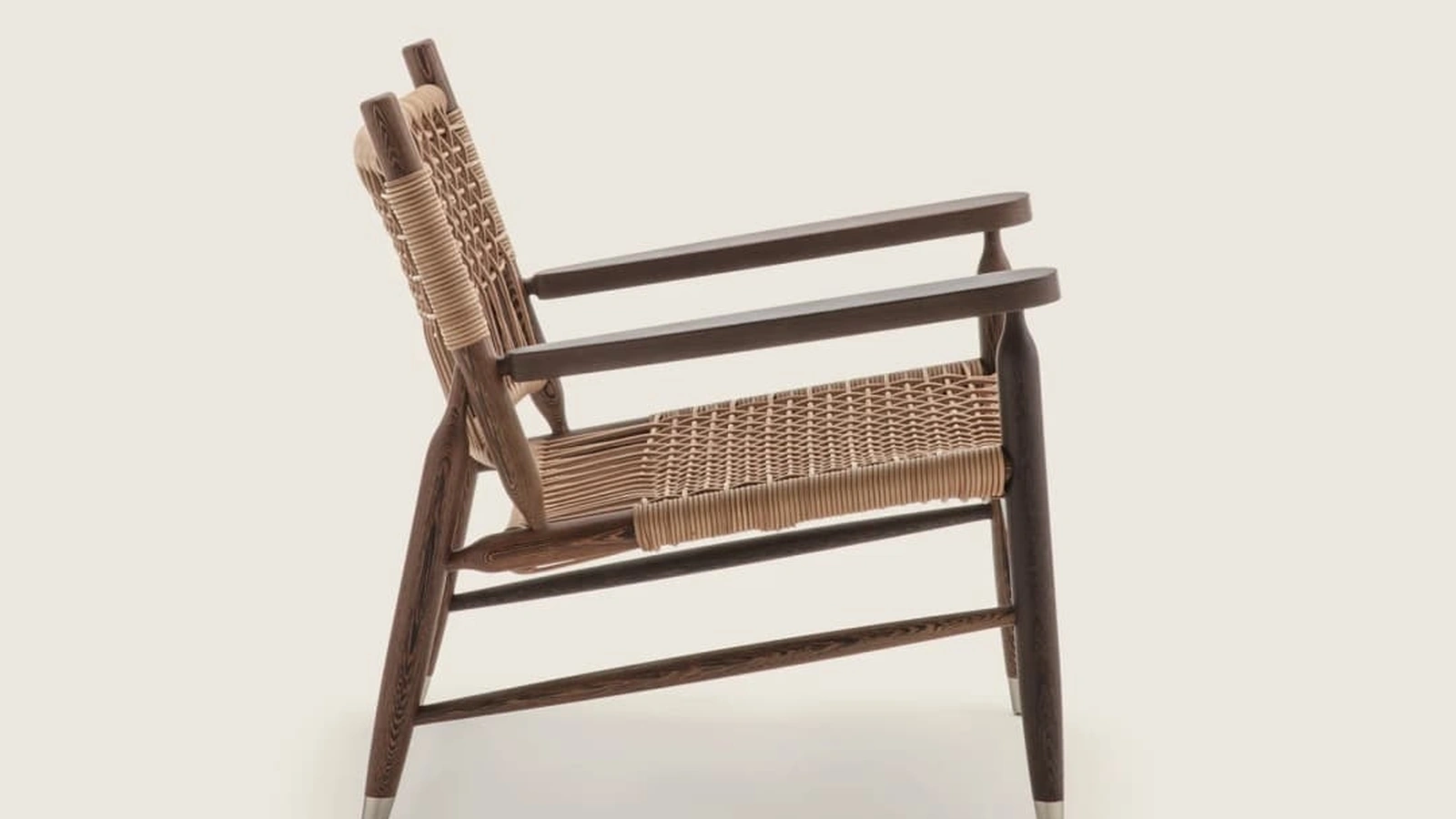 Poltroncina in legno e cuoio intrecciato Tessa SH Cord di Flexform