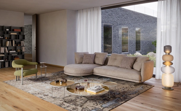 Divano con penisola Douglas di Cattelan Italia