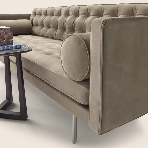 Divano lineare in pelle Magister di Flexform