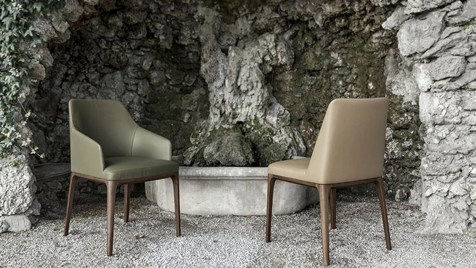 Sedia con struttura in legno e seduta in pelle Amanda di Alivar